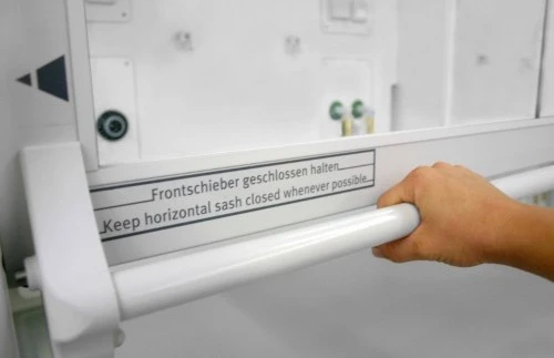 Extra Long Integrated Straight Pull Handle